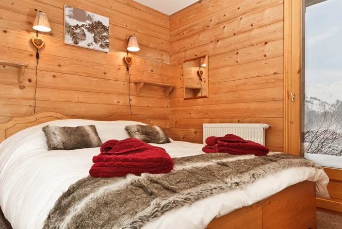 Chalet Jamais Bleu Gallery Image 9
