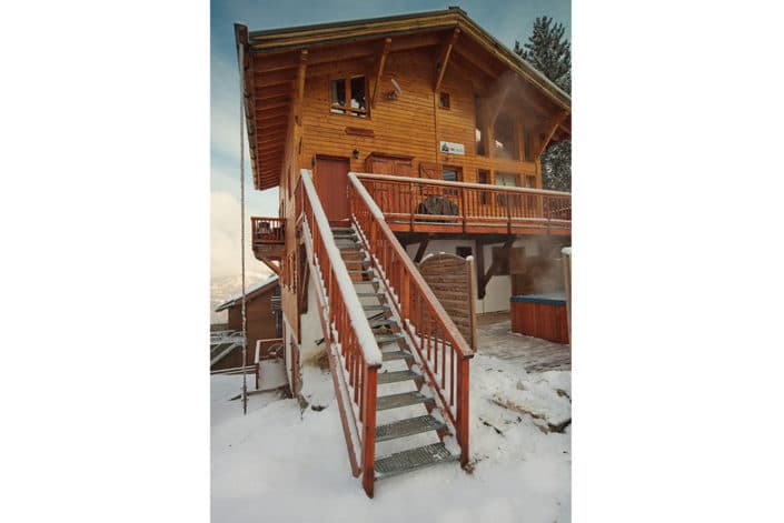 Chalet Entrance in Dahu