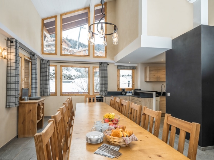Self Catered Ski Chalets in La Tania - Experience the thrill of Ski Dazzle with our welcome video. Explore snow sports, adventures, and more. Your journey begins here.